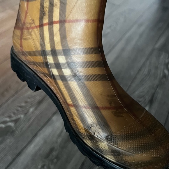 BURBERRY NOVA CHECK RAINBOOTS - Picture 8 of 10